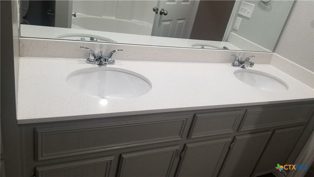 200 Lowes Boulevard B, Killeen, TX 76542