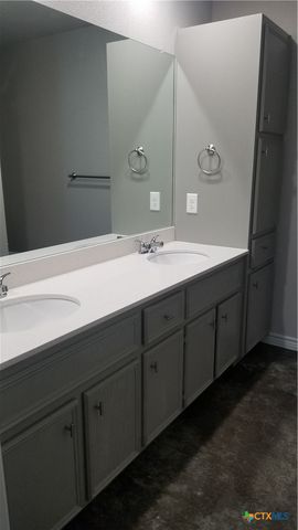 200 Lowes Boulevard B, Killeen, TX 76542