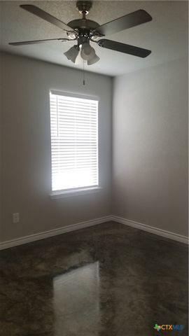 200 Lowes Boulevard B, Killeen, TX 76542