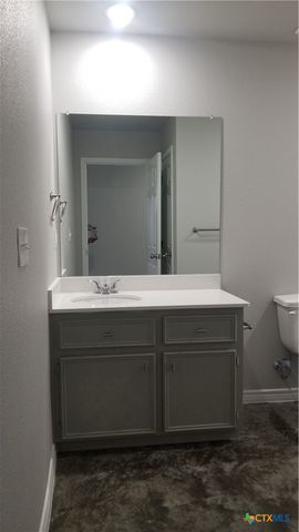 200 Lowes Boulevard B, Killeen, TX 76542