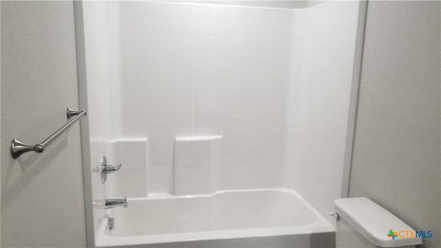 200 Lowes Boulevard B, Killeen, TX 76542