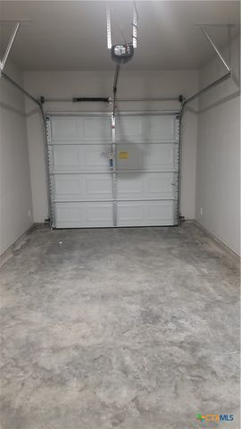 200 Lowes Boulevard B, Killeen, TX 76542