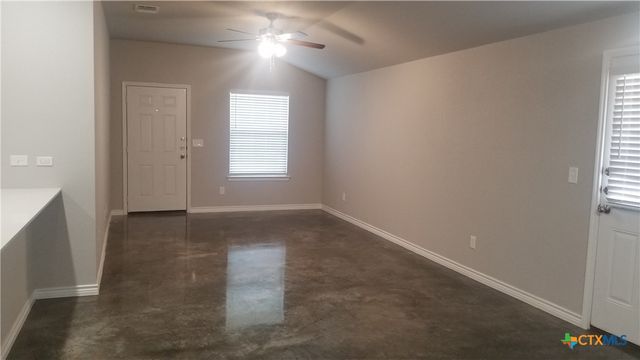 200 Lowes Boulevard B, Killeen, TX 76542