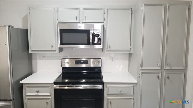 200 Lowes Boulevard B, Killeen, TX 76542