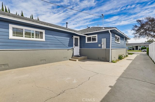 3133 Cedar Avenue, Long Beach, CA 90806