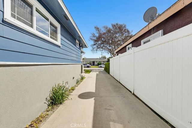3133 Cedar Avenue, Long Beach, CA 90806