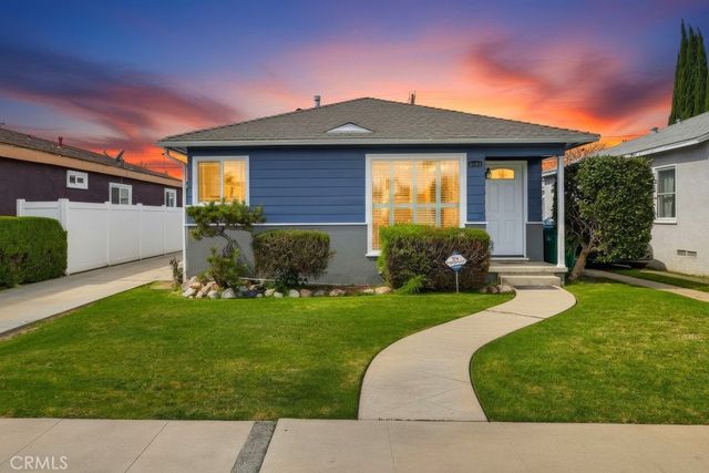 3133 Cedar Avenue, Long Beach, CA 90806