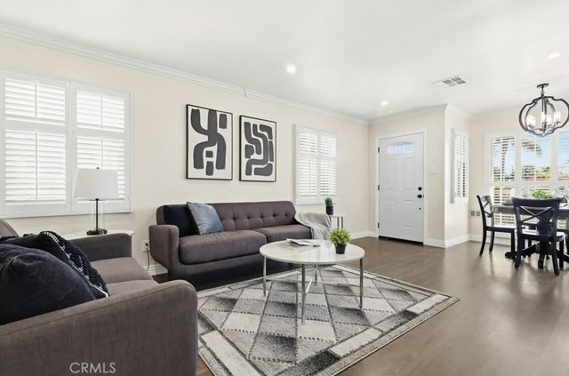 3133 Cedar Avenue, Long Beach, CA 90806