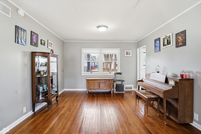 305 John Street, Crawfordsville, IN 47933