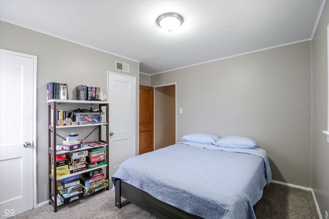 305 John Street, Crawfordsville, IN 47933