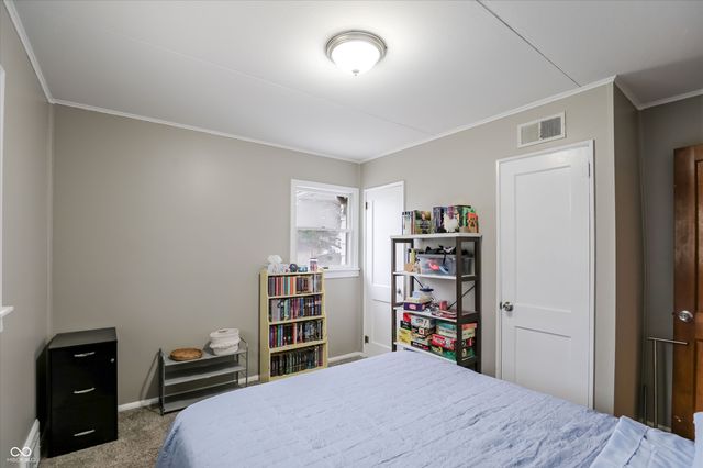 305 John Street, Crawfordsville, IN 47933