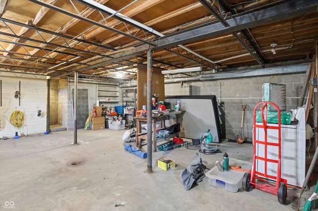 305 John Street, Crawfordsville, IN 47933