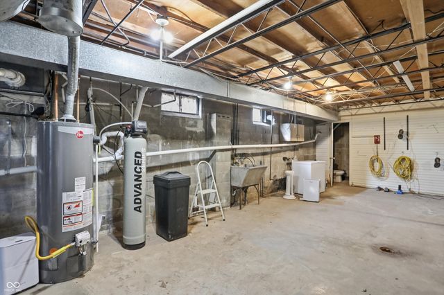 305 John Street, Crawfordsville, IN 47933