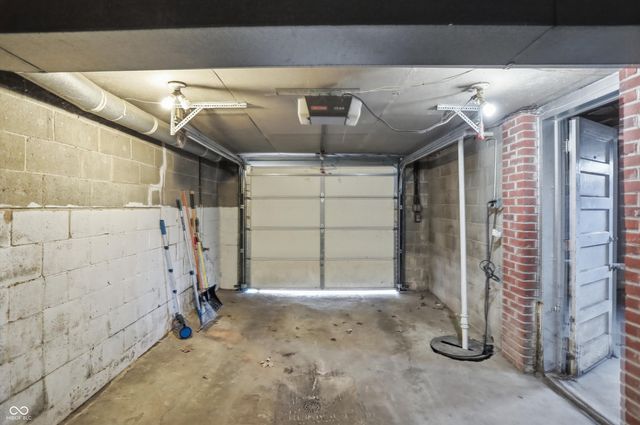 305 John Street, Crawfordsville, IN 47933