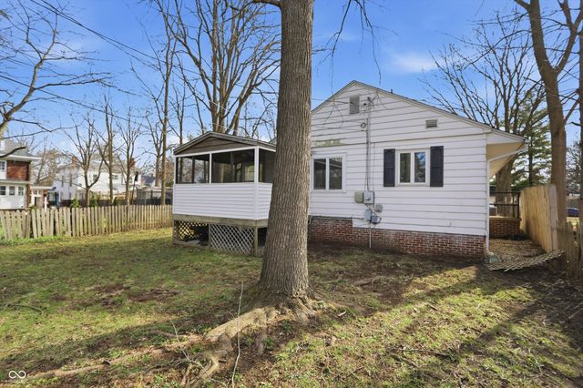 305 John Street, Crawfordsville, IN 47933