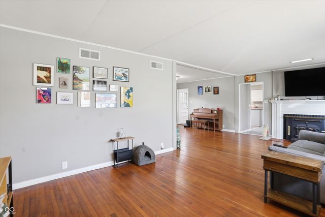 305 John Street, Crawfordsville, IN 47933