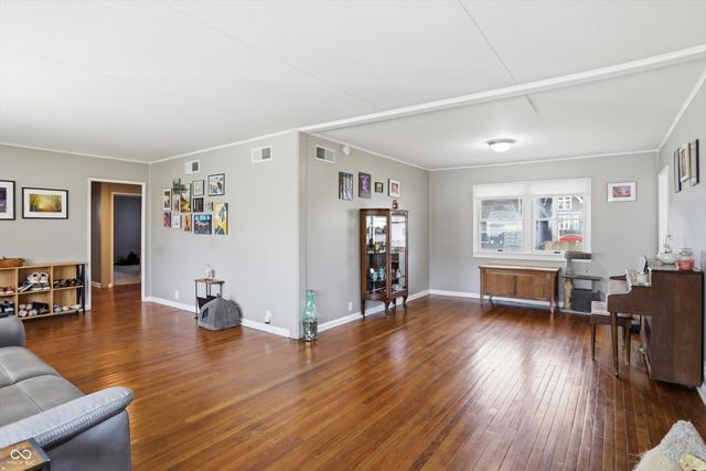 305 John Street, Crawfordsville, IN 47933