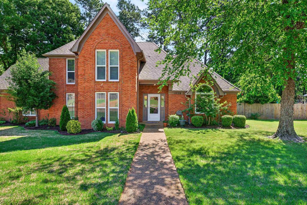 1028 WINLEAF DR, Collierville, TN 38017
