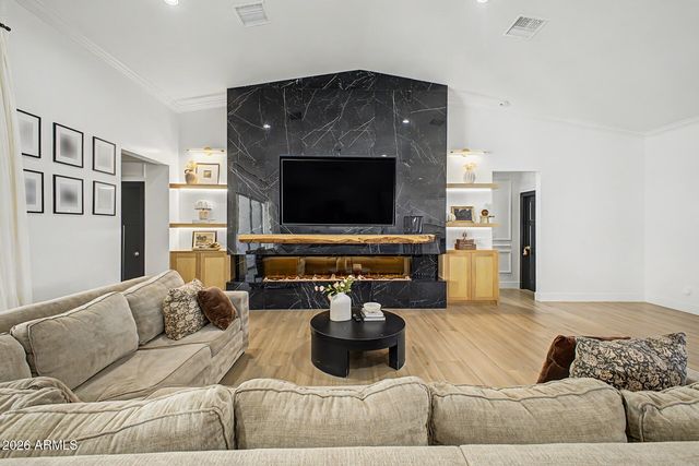 2225 E AMELIA Avenue, Phoenix, AZ 85016