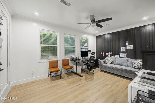 2225 E AMELIA Avenue, Phoenix, AZ 85016