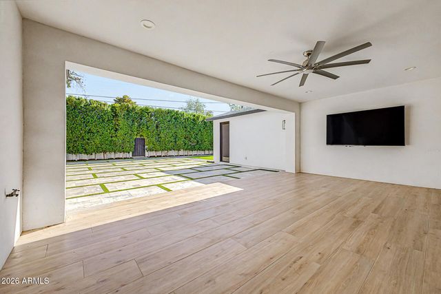 2225 E AMELIA Avenue, Phoenix, AZ 85016