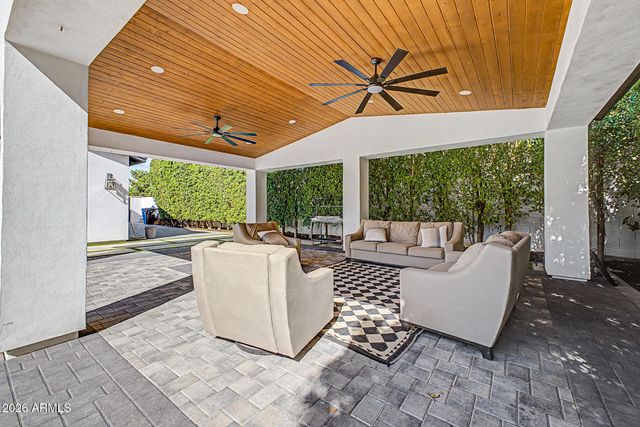 2225 E AMELIA Avenue, Phoenix, AZ 85016