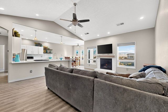 6812 Nagoya Road NE, Rio Rancho, NM 87144