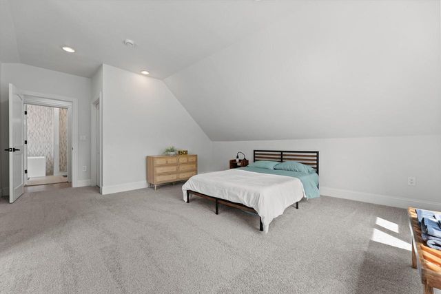 3149 S Howell AVENUE, Milwaukee, WI 53207