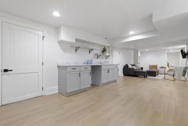 3149 S Howell AVENUE, Milwaukee, WI 53207