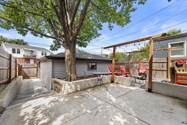3149 S Howell AVENUE, Milwaukee, WI 53207