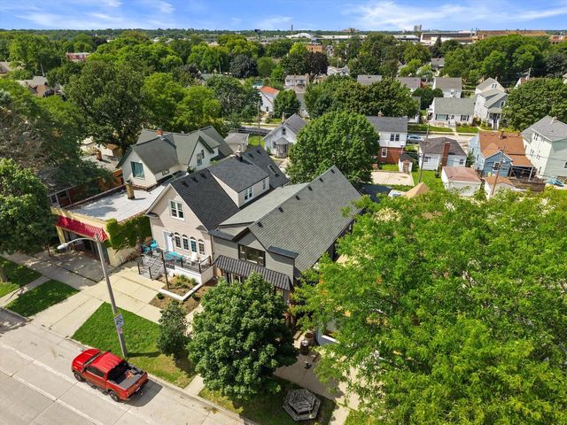 3149 S Howell AVENUE, Milwaukee, WI 53207