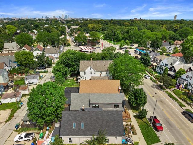 3149 S Howell AVENUE, Milwaukee, WI 53207