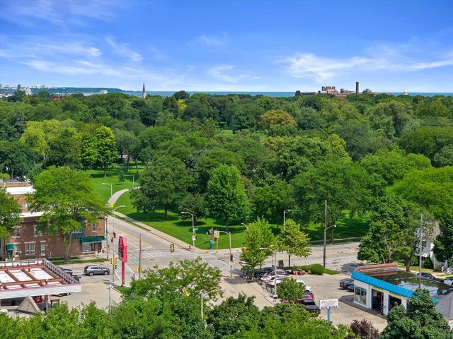 3149 S Howell AVENUE, Milwaukee, WI 53207