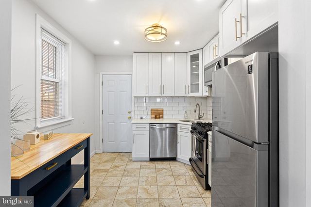 2718 W JEFFERSON ST, Philadelphia, PA 19121