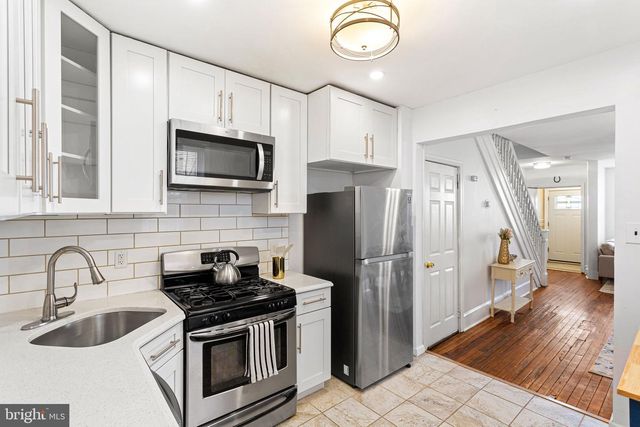 2718 W JEFFERSON ST, Philadelphia, PA 19121