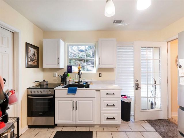 7389 Williams Road, Flowery Branch, GA 30542