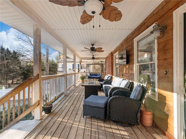 7389 Williams Road, Flowery Branch, GA 30542