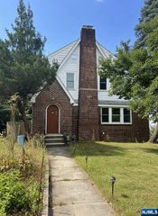 48 Locust Avenue, Millburn, NJ 07041