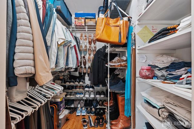 267-a Alpine Way 267a, Woodbridge Proper, NJ 07095