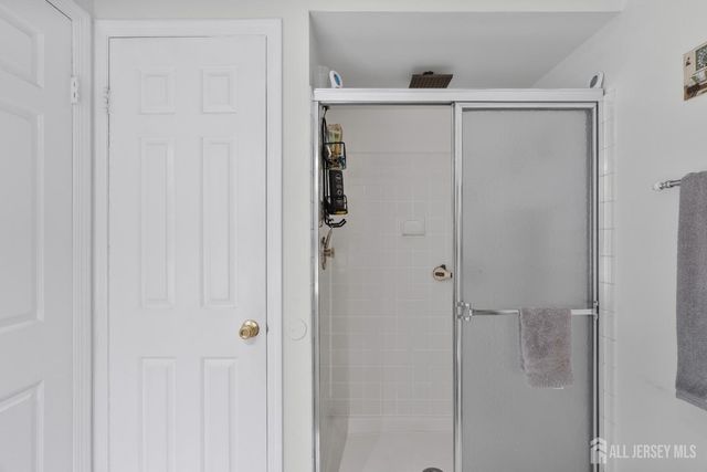 267-a Alpine Way 267a, Woodbridge Proper, NJ 07095