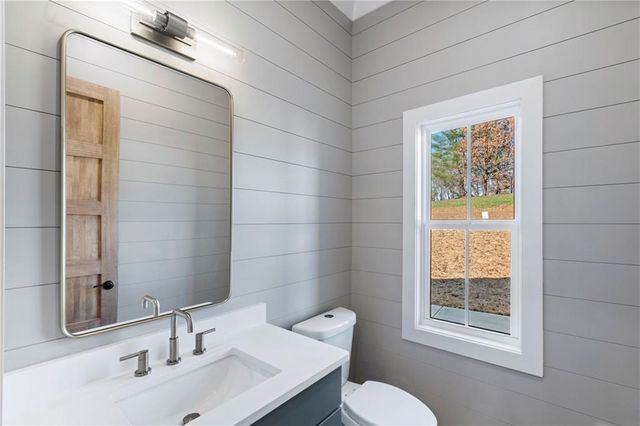 868 Old Owen Drive, Blairsville, GA 30512