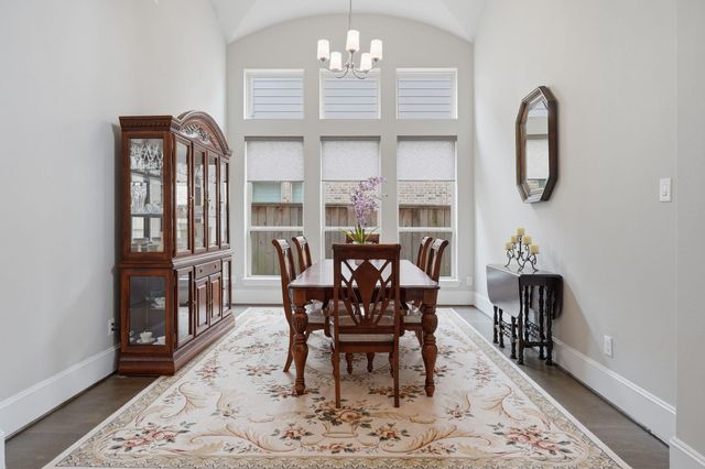 111 N Winter Sunrise Circle, Tomball, TX 77375