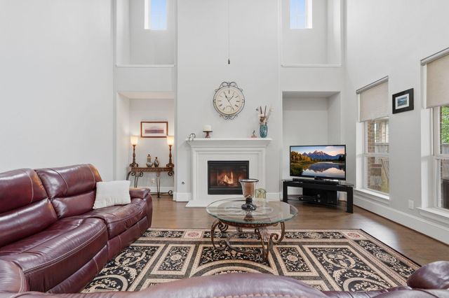 111 N Winter Sunrise Circle, Tomball, TX 77375