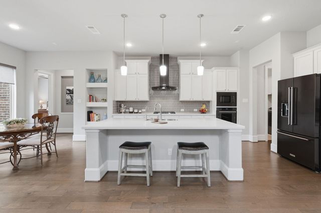 111 N Winter Sunrise Circle, Tomball, TX 77375