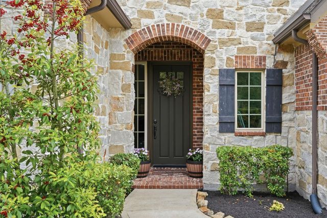 111 N Winter Sunrise Circle, Tomball, TX 77375