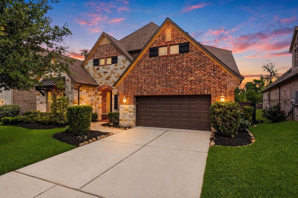 111 N Winter Sunrise Circle, Tomball, TX 77375