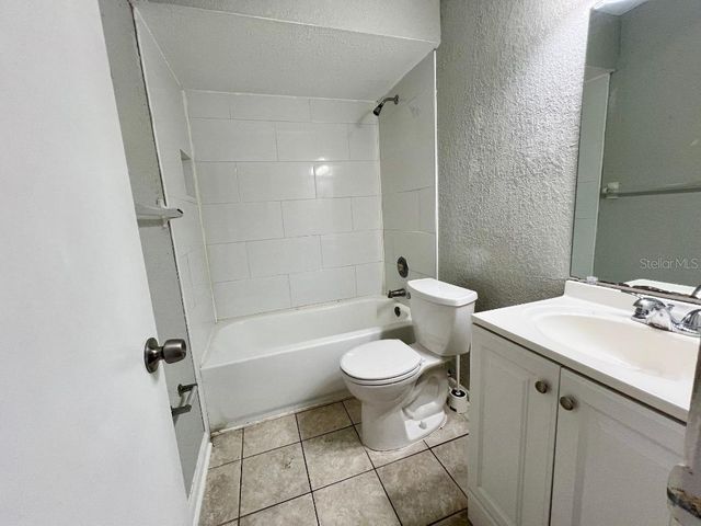 5008 PARKHILL PLACE, Tampa, FL 33624