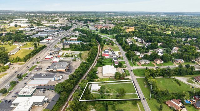 250 Rockland Rd, Hendersonville, TN 37075