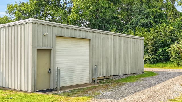 250 Rockland Rd, Hendersonville, TN 37075