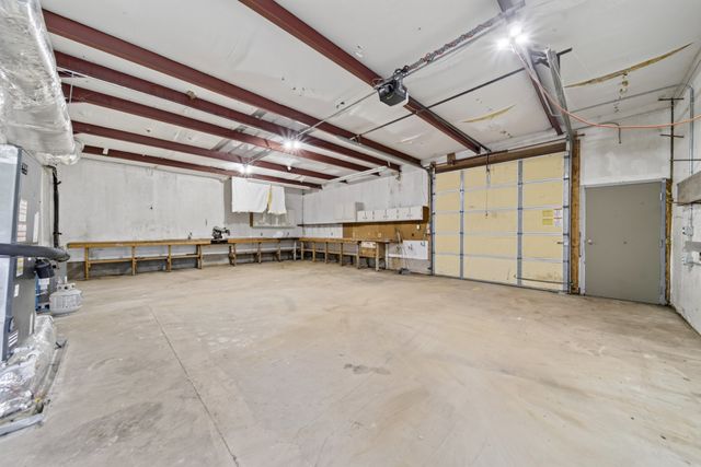 250 Rockland Rd, Hendersonville, TN 37075